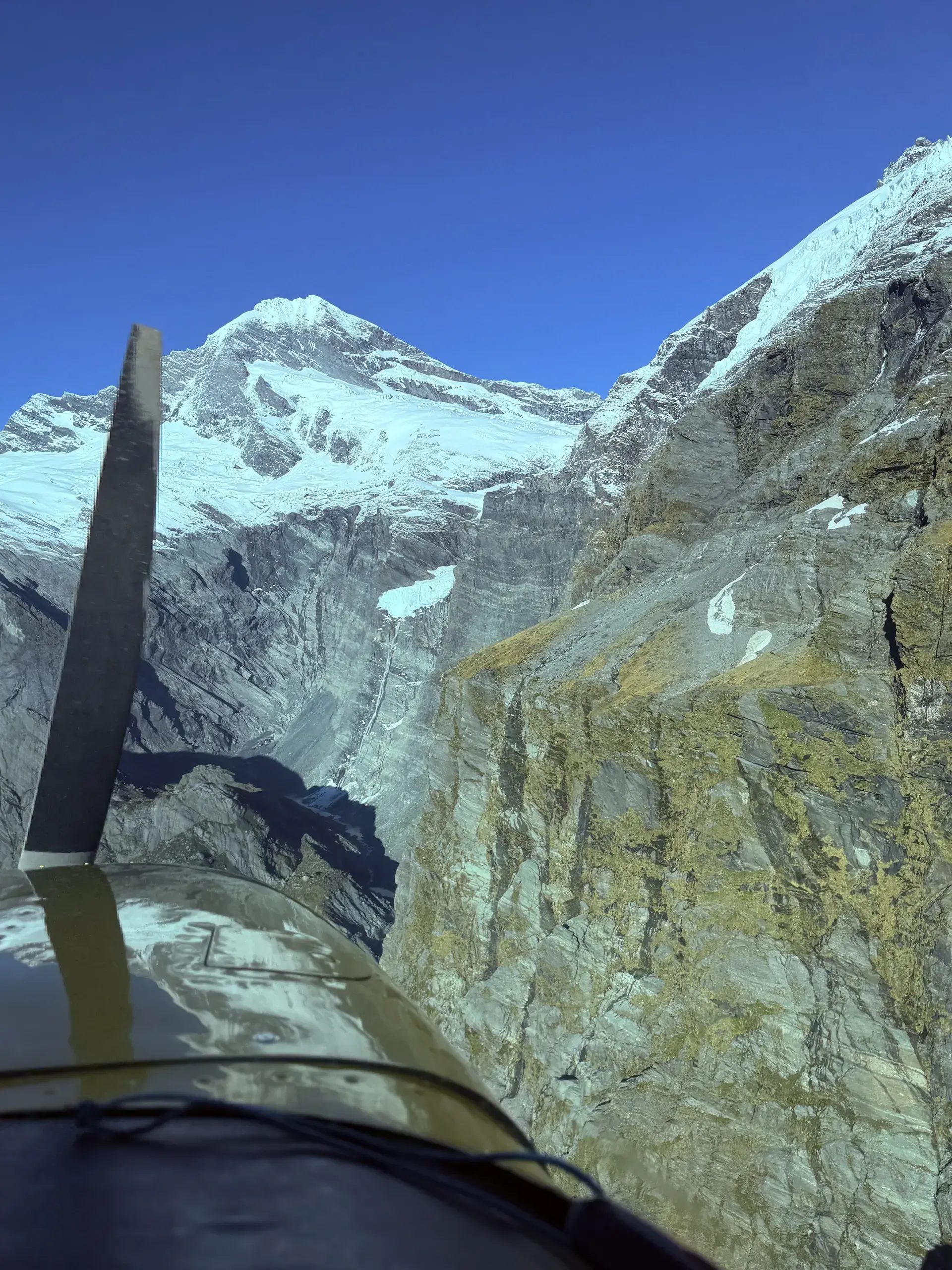 Mountain Flying at its Best — The Southern Alps of New Zealand